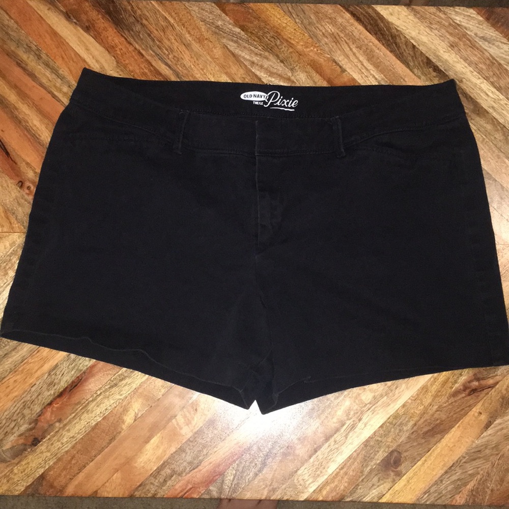 Black old navy shorts